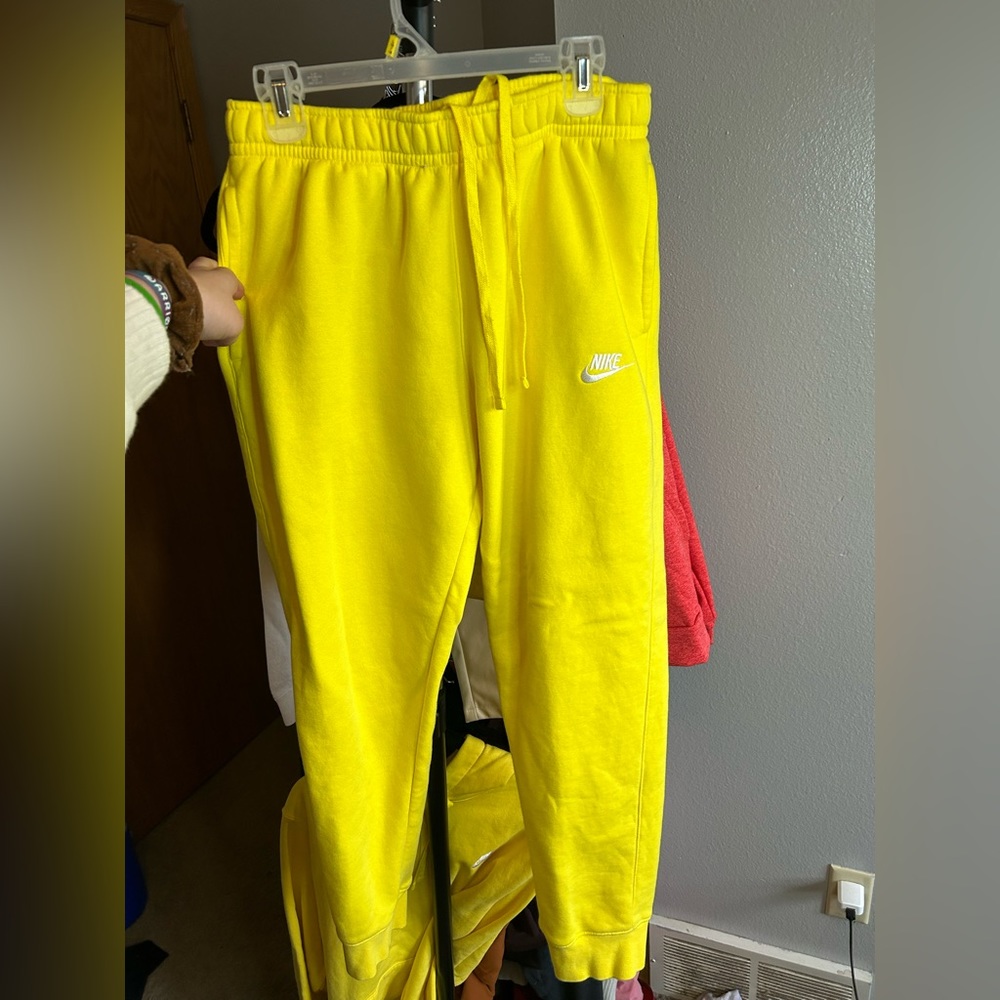nike joggers